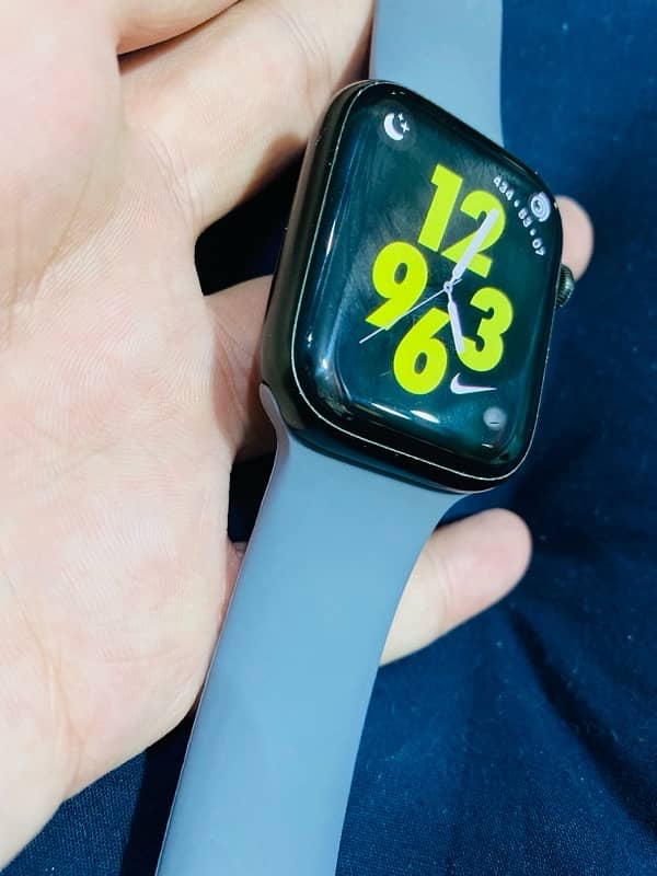 Apple watch series 7  45mm 3