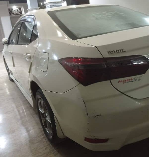 Toyota Corolla GLI 2015 Automatic 4