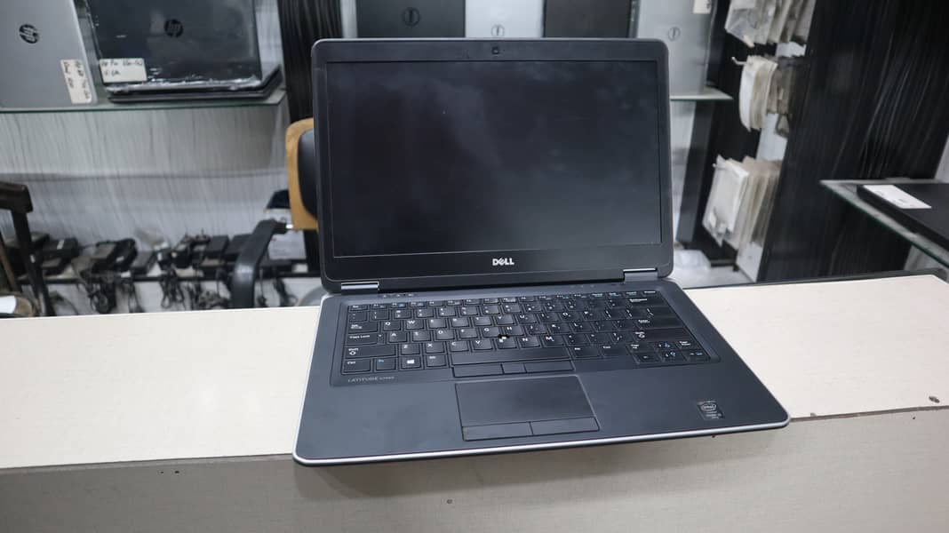 DELL E 7440 I7 SLIM 4TH GEN 0