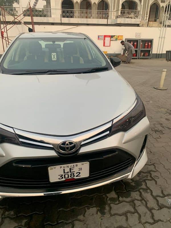 Toyota Corolla GLI 17/18 model face uplift X 03061710598 Rs 3950000 0