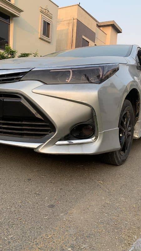 Toyota Corolla GLI 17/18 model face uplift X 03061710598 Rs 3950000 7