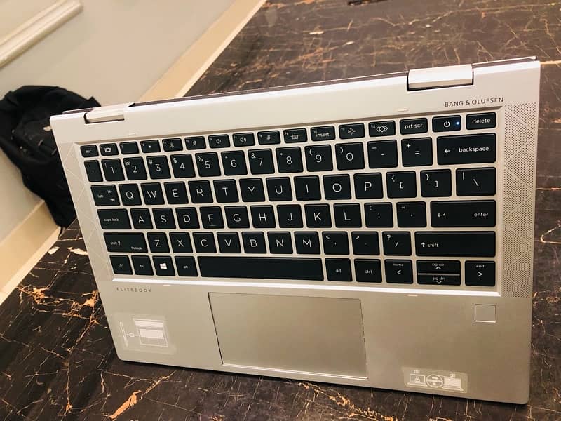 HP EliteBook x 360 830 G8 Core i5 11Gen 16GB RAM 256 SSD 2