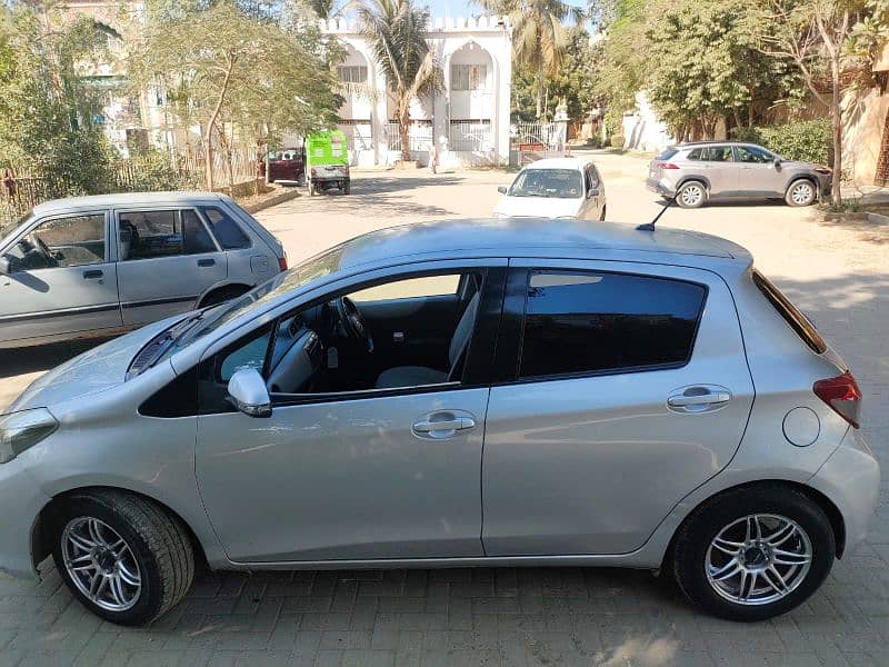 Toyota Vitz 2012 4