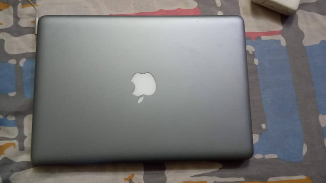 Macbook pro mid 2012 for sale. 8gb ram, 256 SSD and MAC OS Ventura. 1