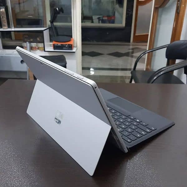 Microsoft Surface Pro 6 - Core i5 8th Generation - 8gb Ram 256gb Ssd 2