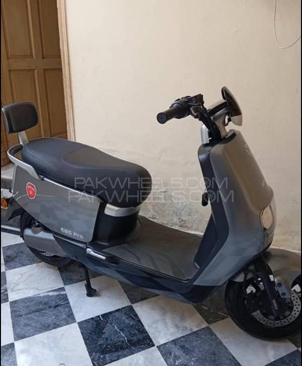 electric scooty metro e8s pro bike scooter 3