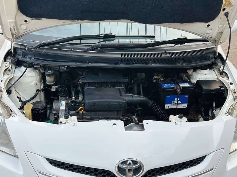 Toyota Belta 6/2010 8