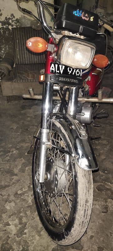 Honda 125 model 2020 totally original bike 4