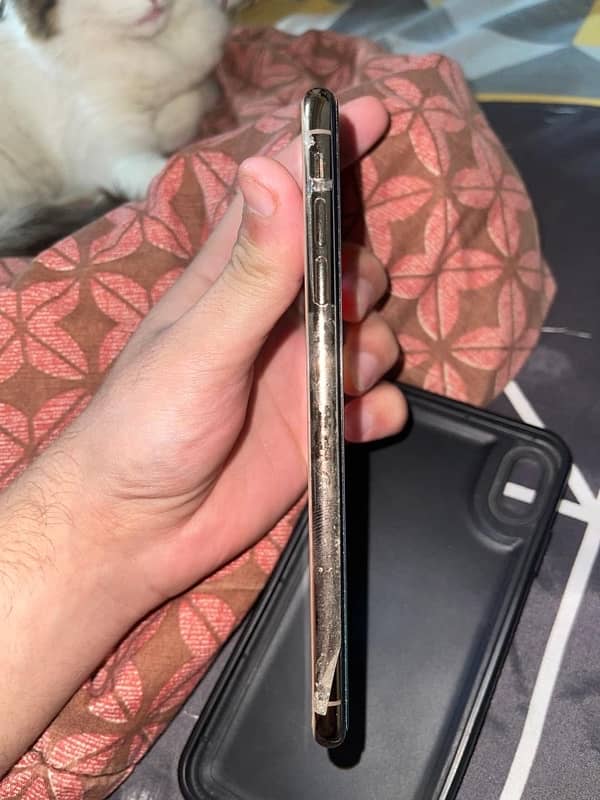 Iphone xs max pta approved 4