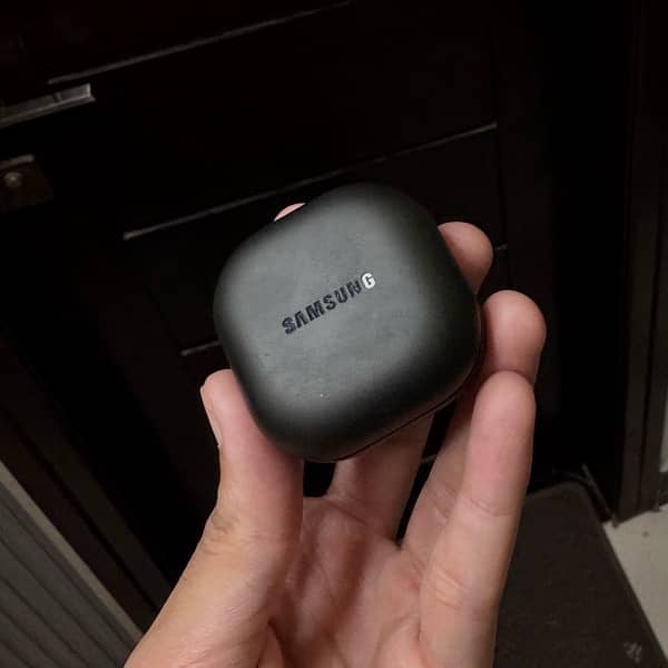 Samsung glaxy buds pro 2 12