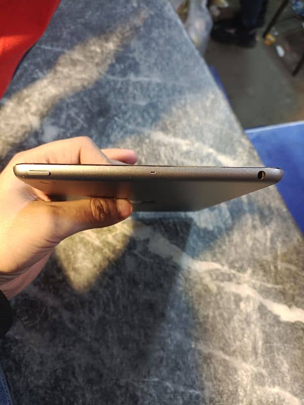 ipad mini 2 16GB condition 10/10 urgent sale 3