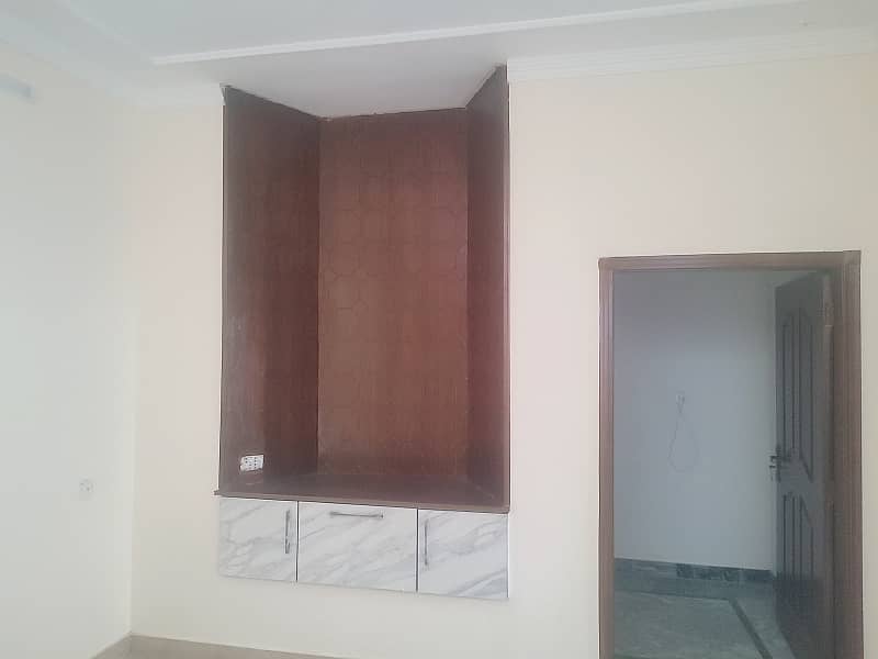 5 Marla 2nd floor for rent in Johar town 8