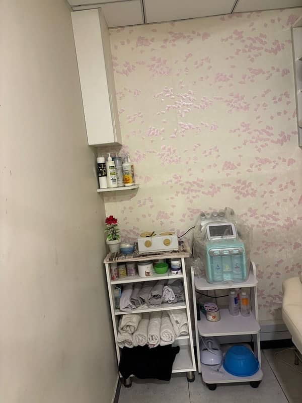 Running Beauty Salon for Sale 7