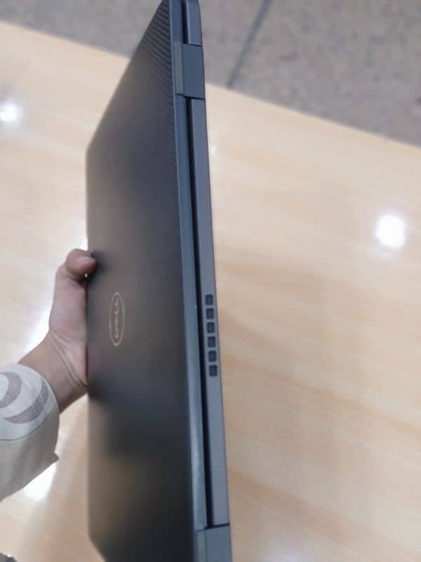 Dell Latitude 7420 Intel Core i5 11th Gen 8/256 1