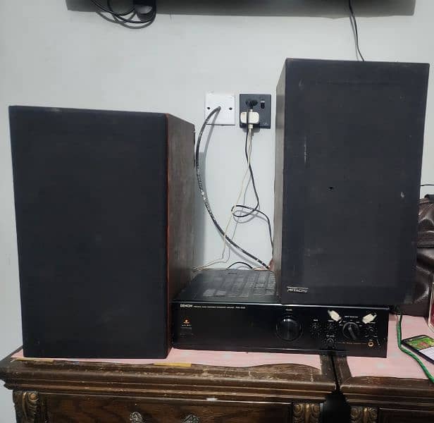 Hitachi SS-8470G Stereo Speakers (Vintage) 1