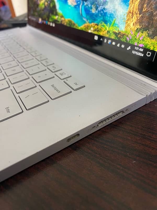 Surface Book 2 15 i7 16GB 512GB GTX 1060 6GB Gaming laptop 2