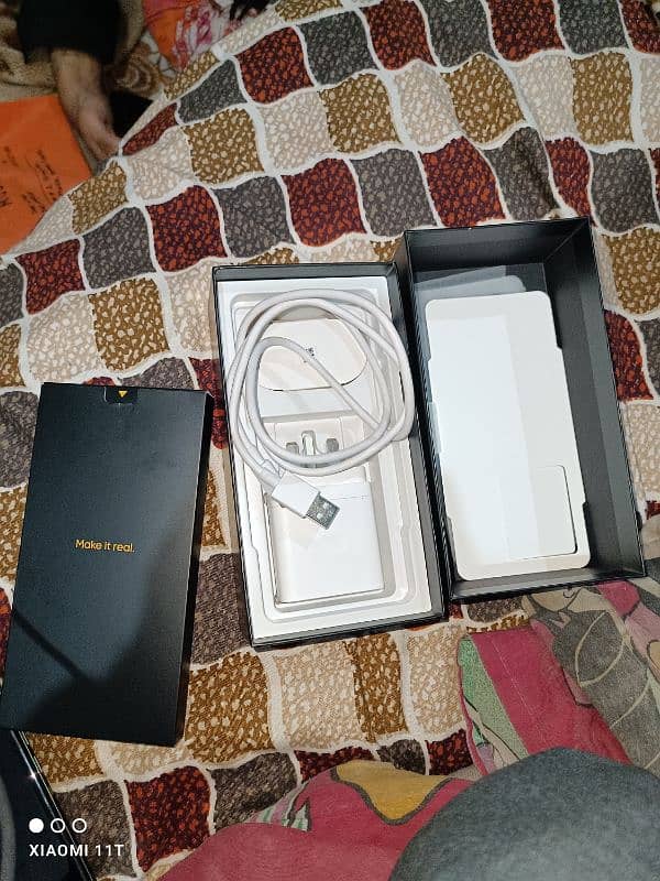 realme GT 6 16/512 5 days use new condition 9