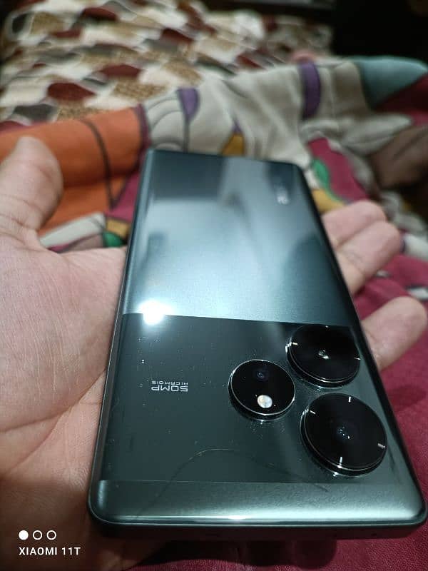 realme GT 6 16/512 5 days use new condition 0