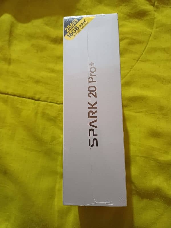 Tecno Spark 20 pro plus 2