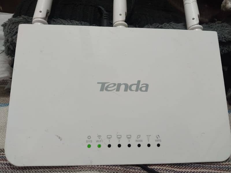 Tenda 3 antenna router 300mbps new 0