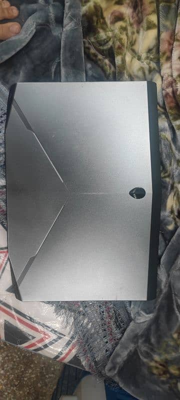 Alienware 17 dead with gtx 880m 2