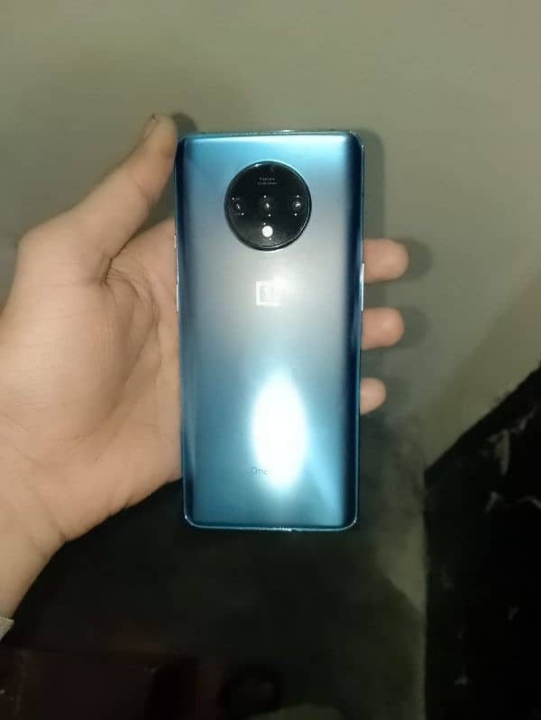 oneplus 7t. 8/128  pta approved 1