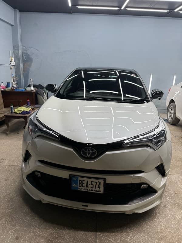 Toyota C-HR 2019 1