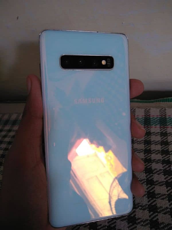 Samsung Galaxy S10+ Pta approved 8/128 GB 10/10 condition 4