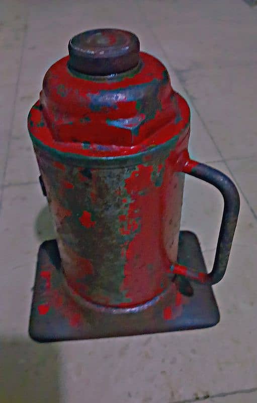 Hydraulic Bottle jack 1