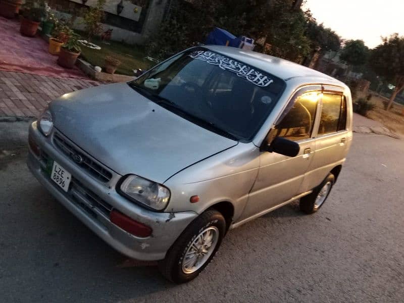 Daihatsu Cuore 2004 1