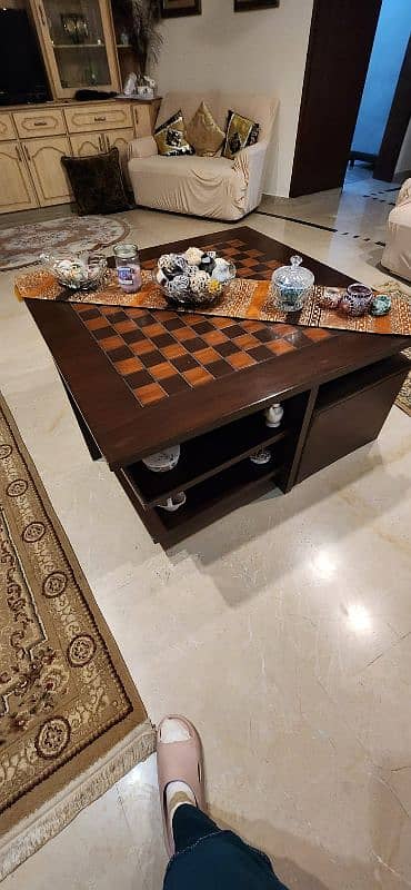 TV lounge table 0