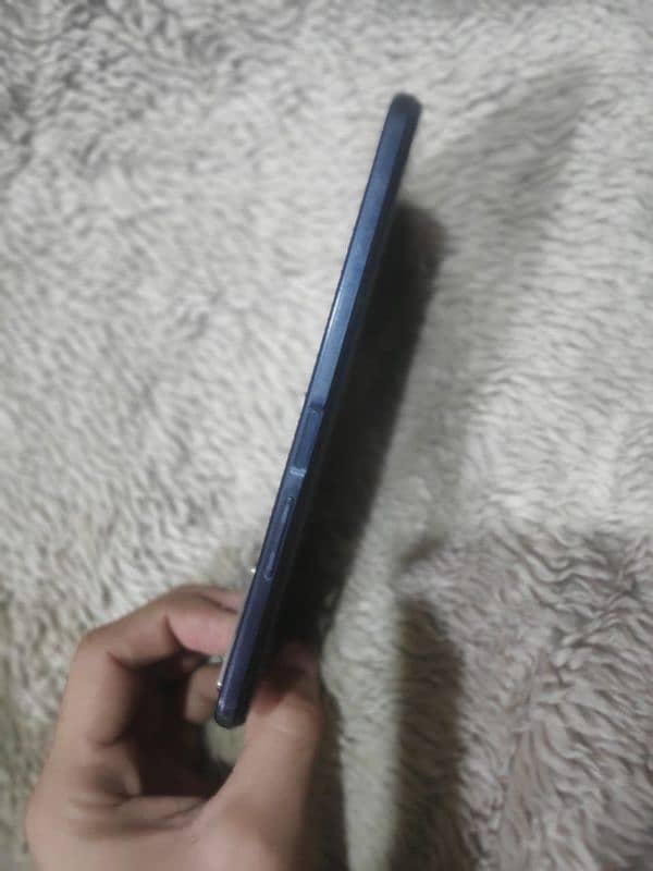 8/128 vivo y33s glass change 1