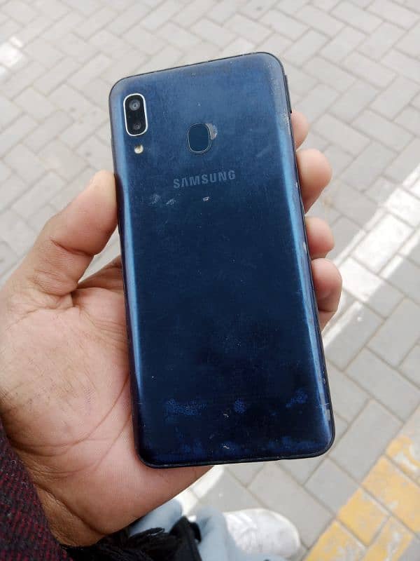 Samsung Galaxy A20 3GB 32GB 1