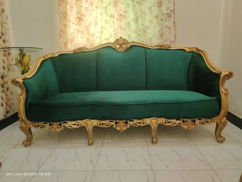 Victorian Style Chinioti Sofa with table 2