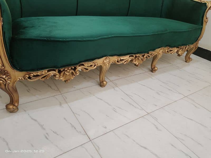 Victorian Style Chinioti Sofa with table 4