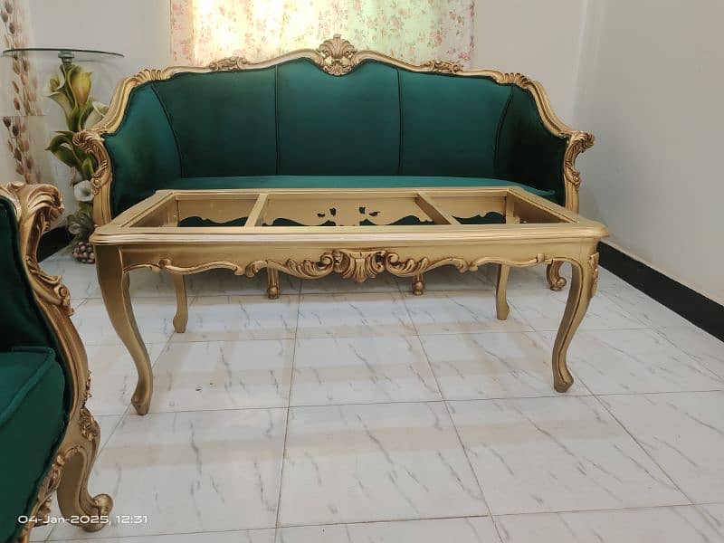 Victorian Style Chinioti Sofa with table 6