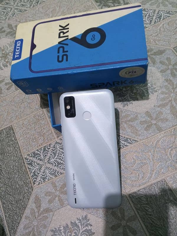 Tecno Spark 6 Go 4/64 with Box. 13