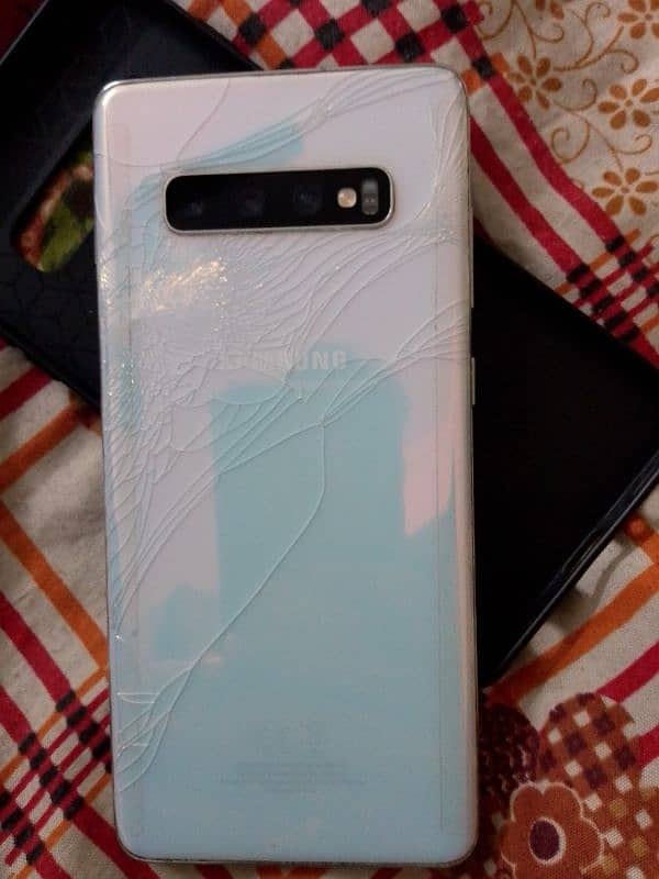 Samsung S10 plus clean lcd 8 128 5