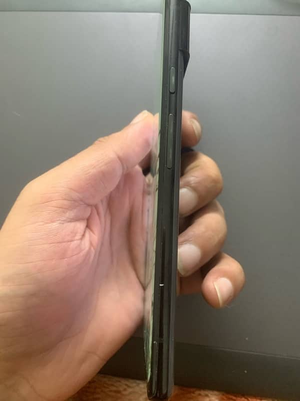 google pixel 6 pro non pta small dot in screen 4