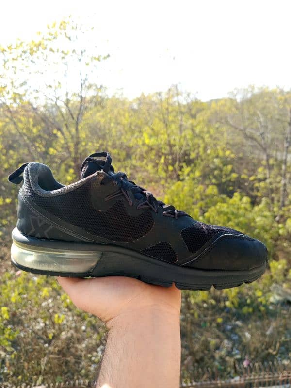 NIKE'S AIR MAX FURY 1