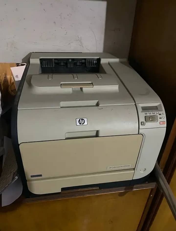 Hp laserjet colorprinter with excellent quality prints 4