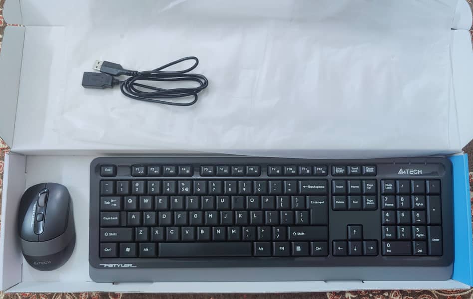 Wireless Keyboard & Mouse (Combo) 2