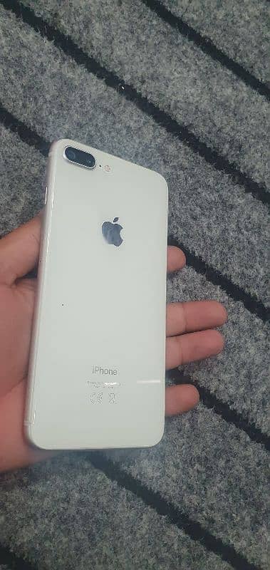 iphone 8plus official approved 10by10 condition camera like d. s. l. r 2