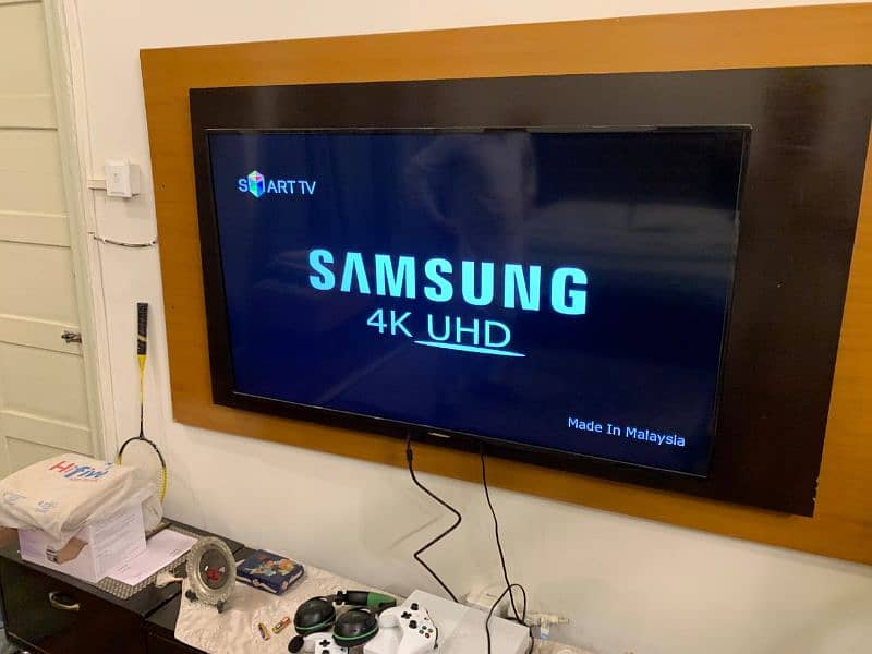 samsung led 50" smart malaysian led no fault in it (just call me) 4