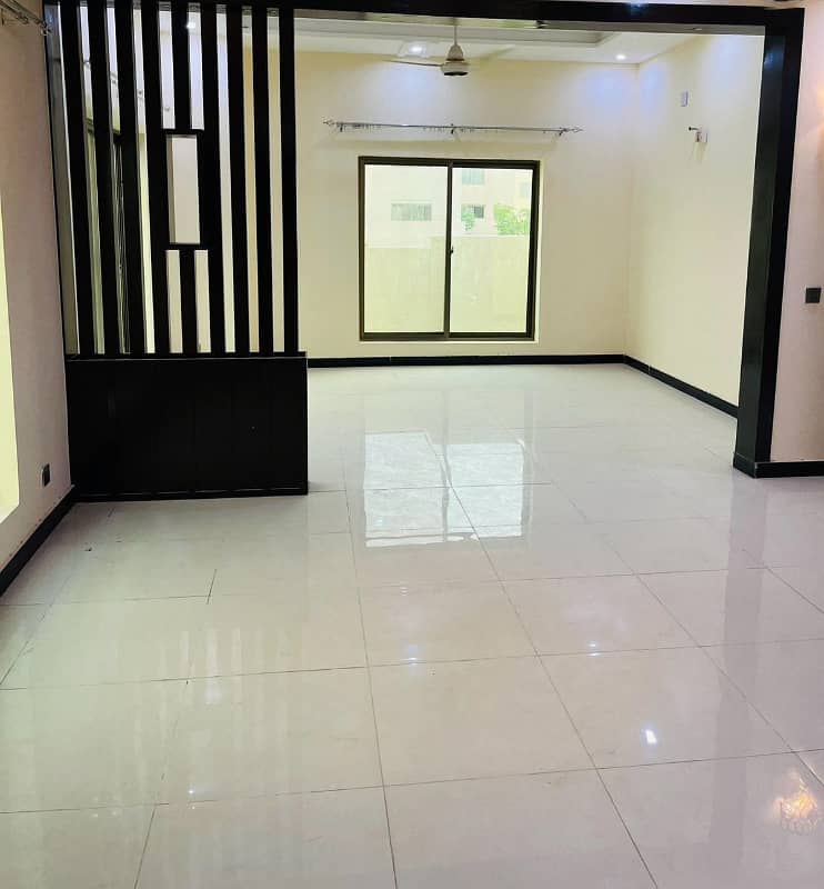 Elegant 3Bed DDL 125sq yd Villa FOR SALE at ALI BLOCK All amenities nearby including MOSQUE, General Store & Parks 5