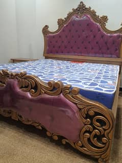 carving bed set king size New not used without mattris (just call me)