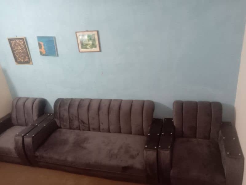 5 seater sofa 0