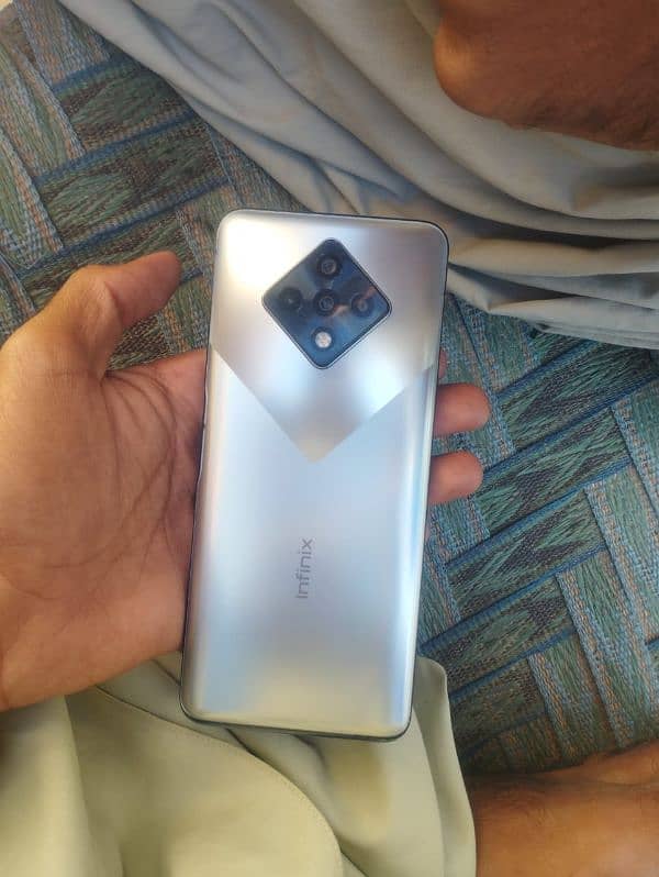 Infinix 08i 8/128 0