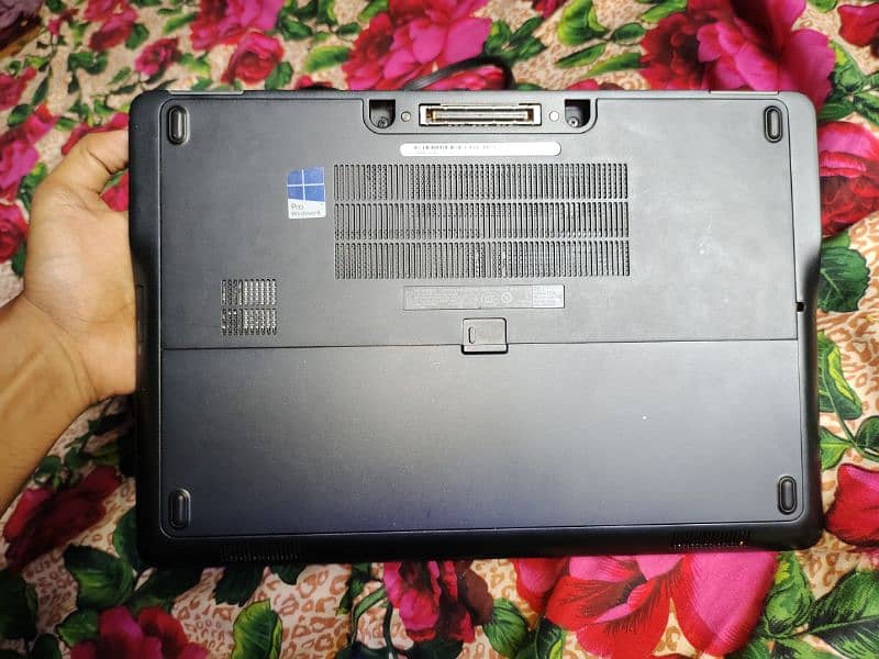 Dell Latitude 7250 4