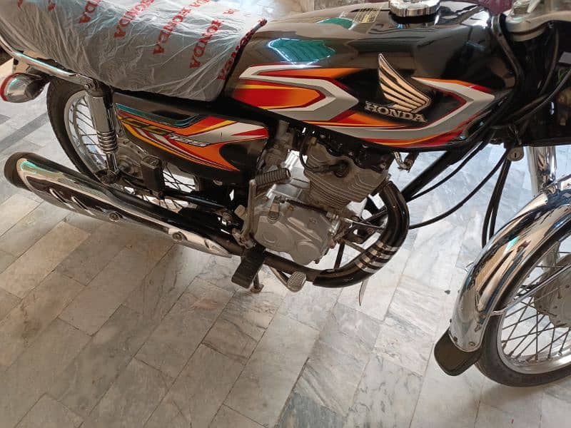 urgent sale 125 bike 0